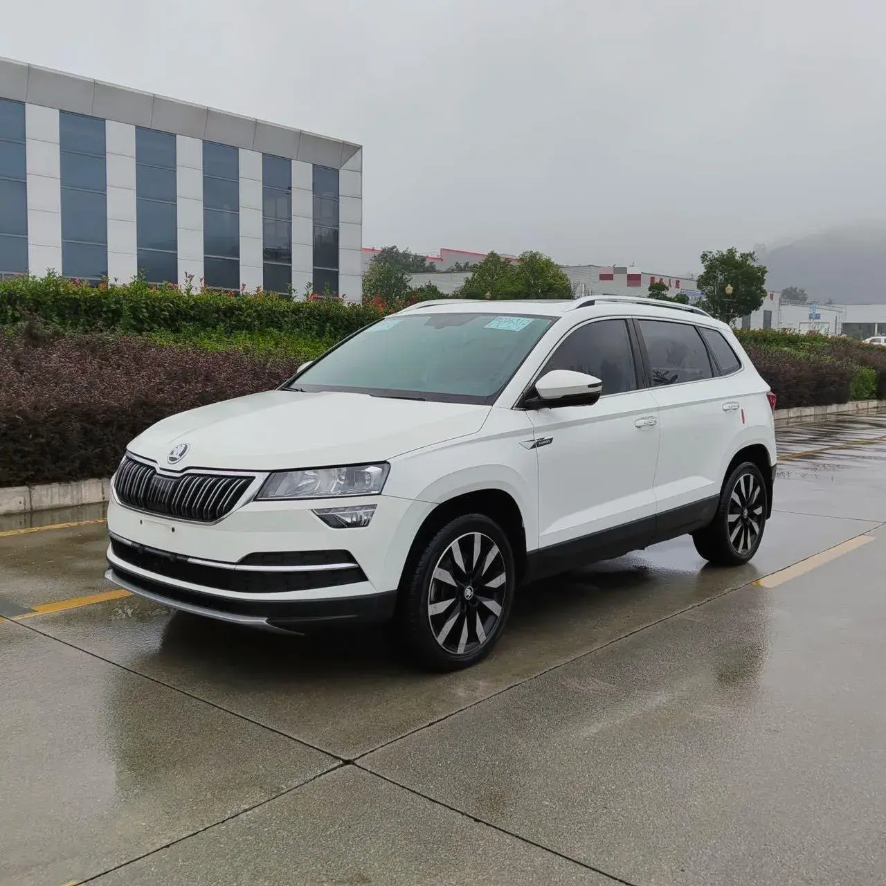 2018 SKODA KAROQ view 1