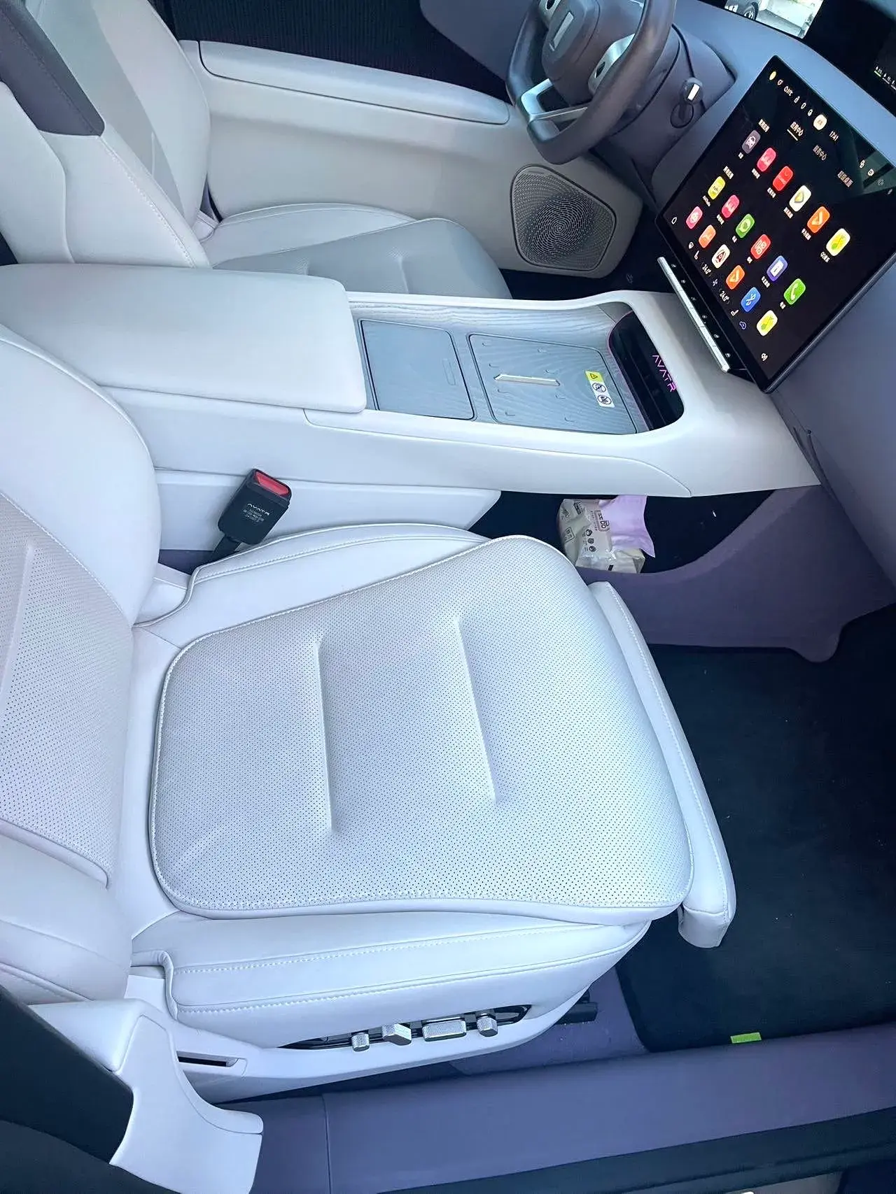 2025 AVATR 12 thumbnail 4