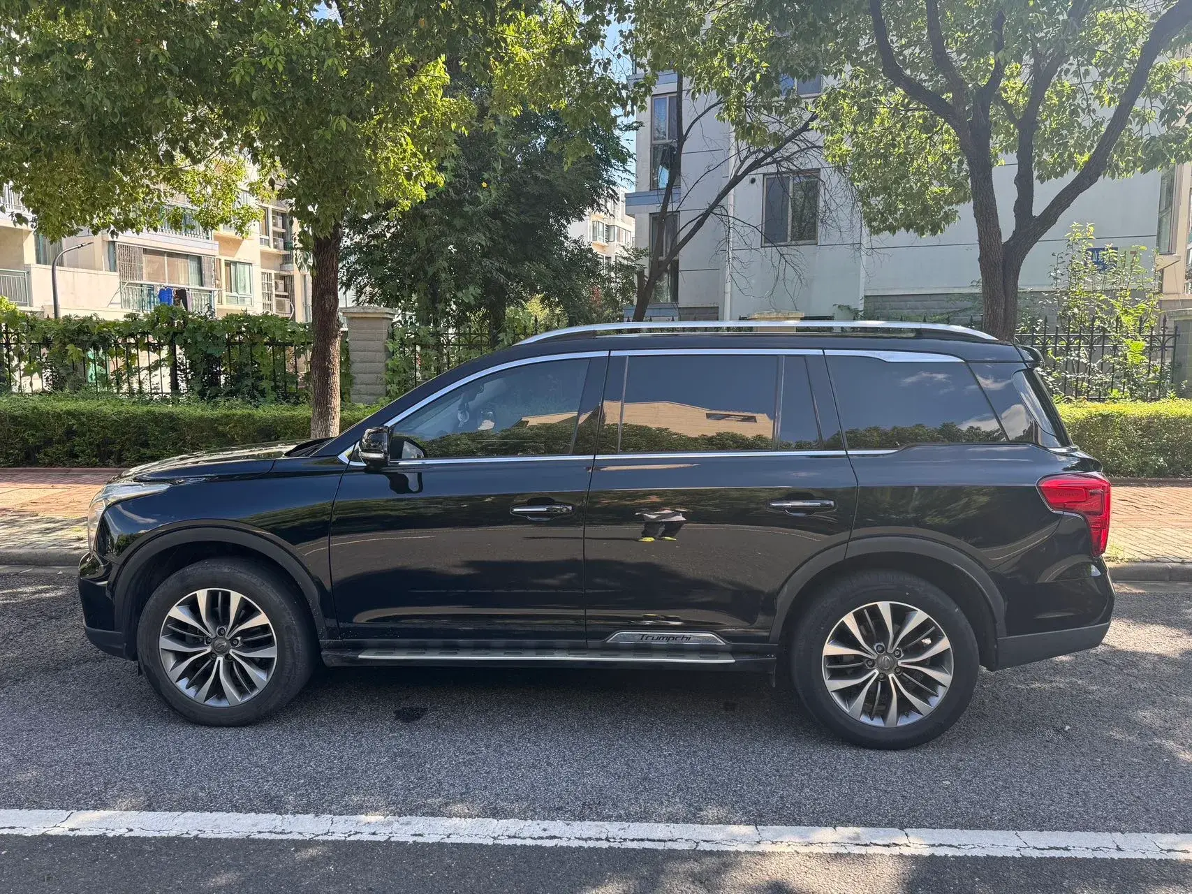 2017 GAC TRUMPCHI thumbnail 3