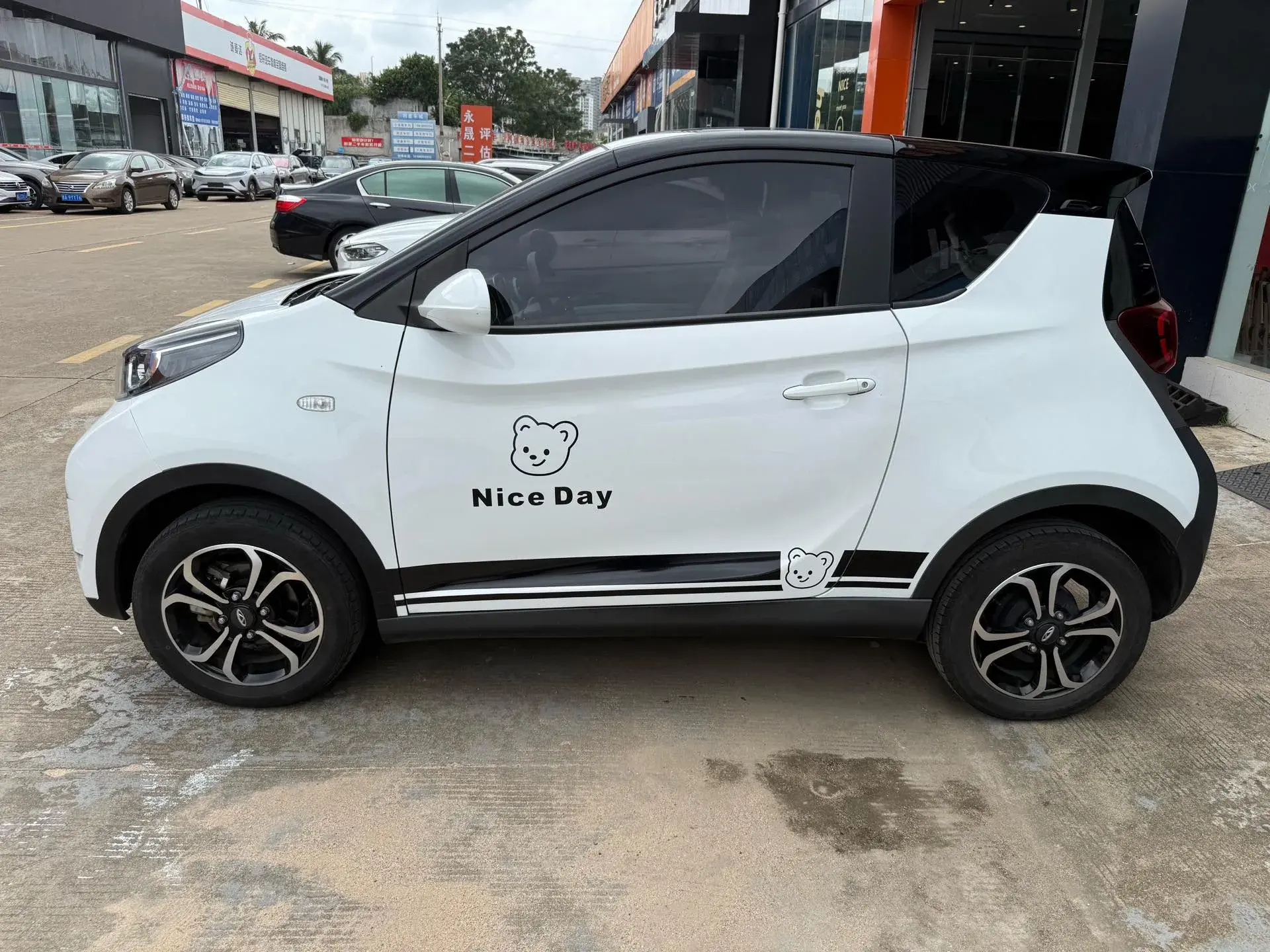 2021 CHERY LITTLE thumbnail 3