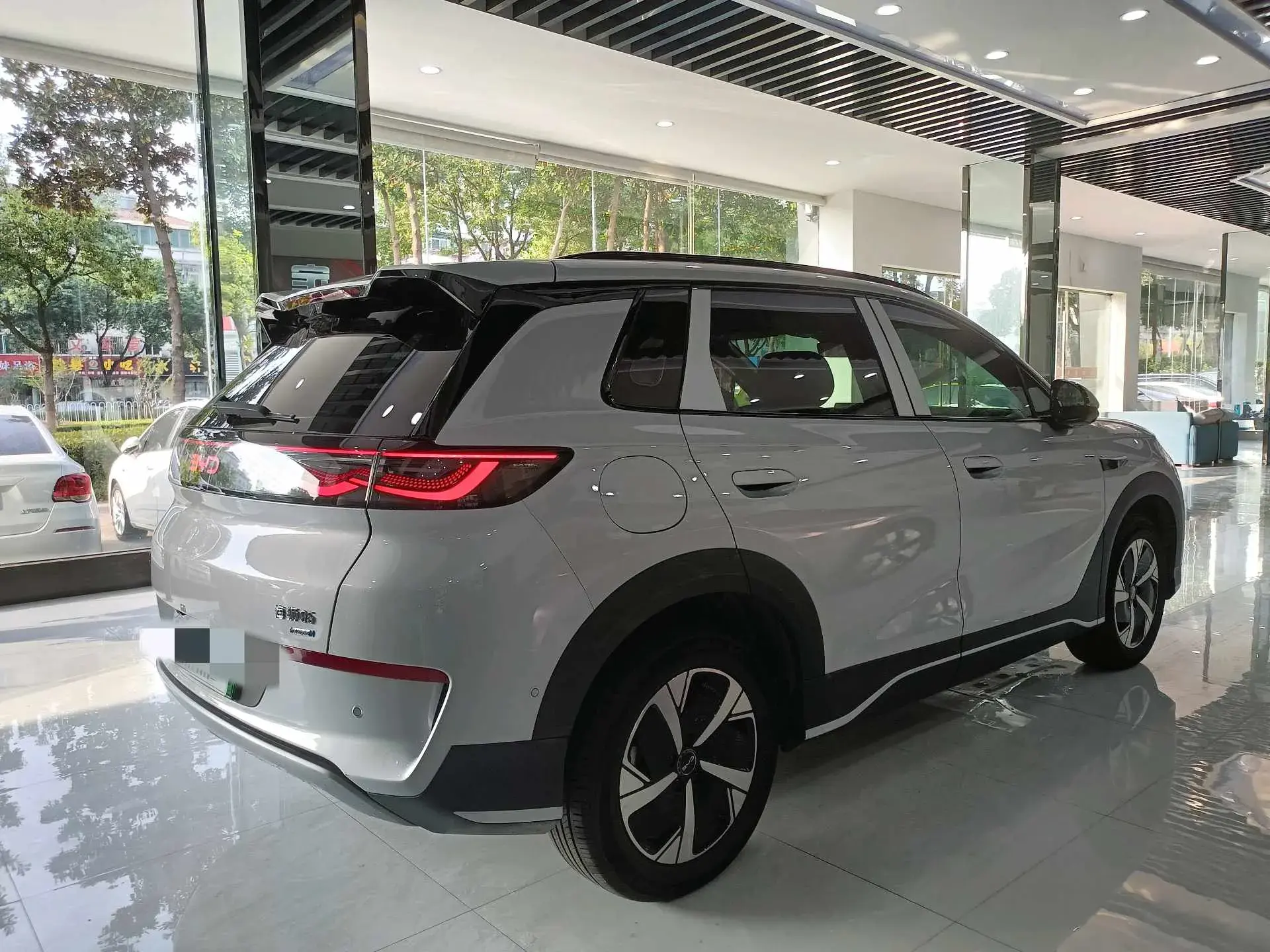 2025 BYD SEA thumbnail 4