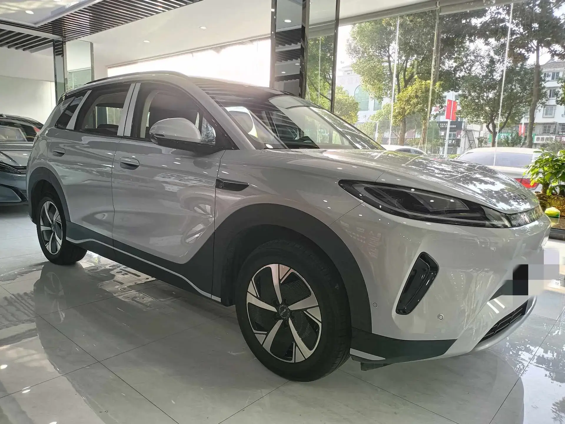 2025 BYD SEA thumbnail 3