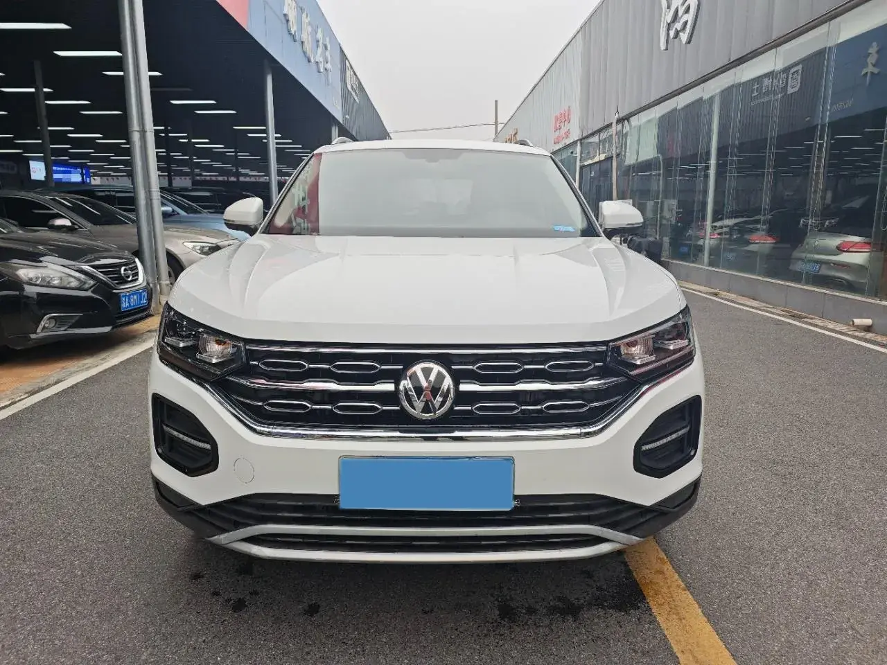 2021 VOLKSWAGEN TAYRON thumbnail 2