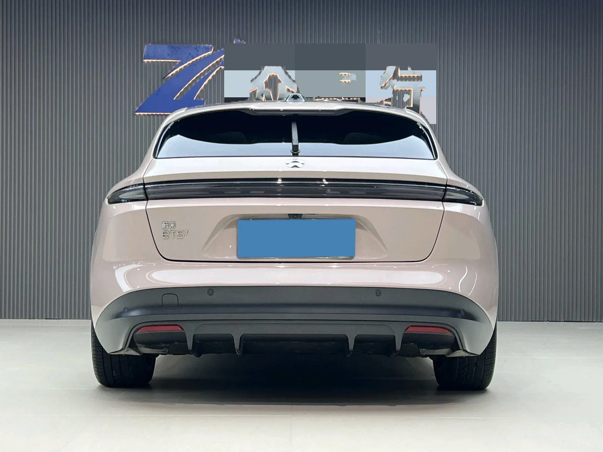 2023 NIO ET5T thumbnail 4