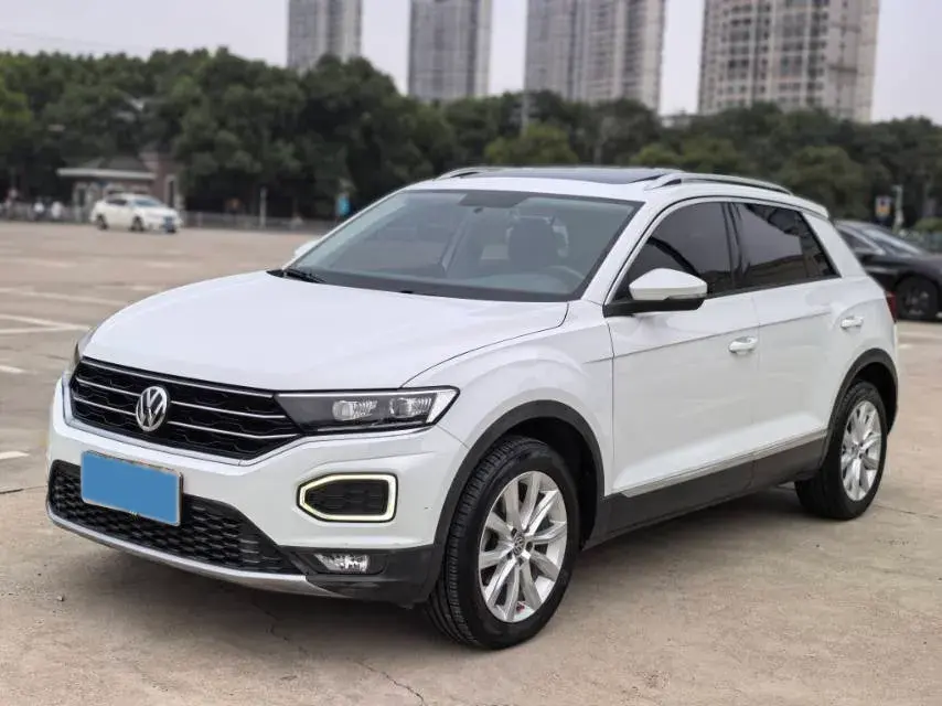 2018 VOLKSWAGEN T-ROC view 1