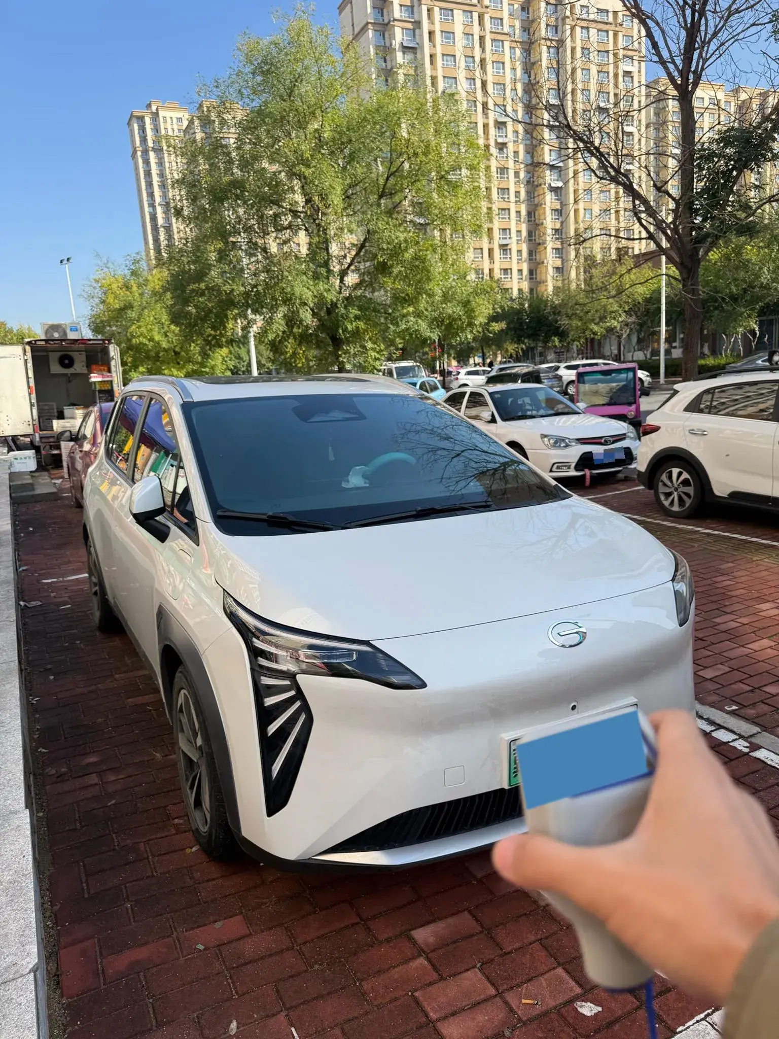 2023 AION Y thumbnail 3