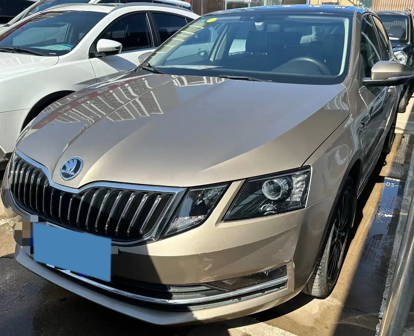 2020 SKODA OCTAVIA view 1