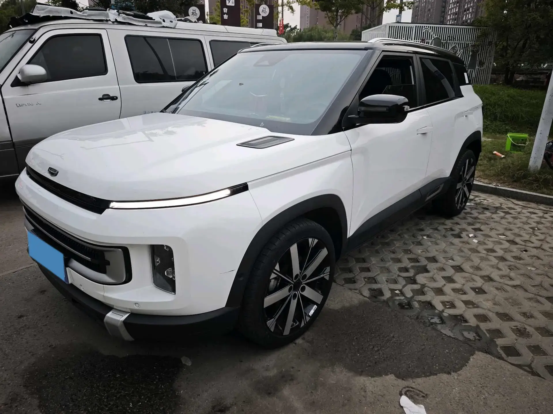 2023 GEELY ICON view 1
