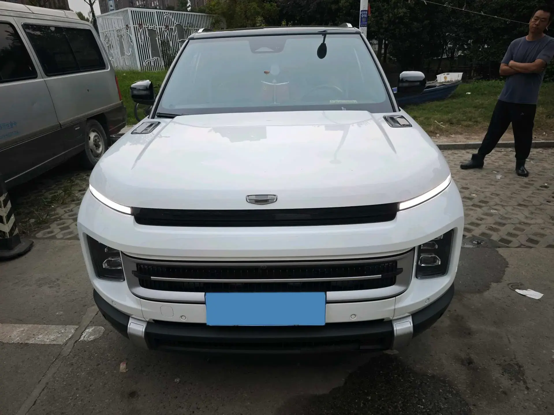 2023 GEELY ICON thumbnail 2