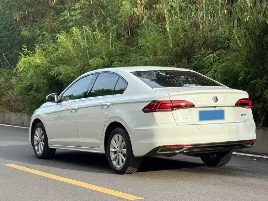 2020 VOLKSWAGEN BORA thumbnail 4