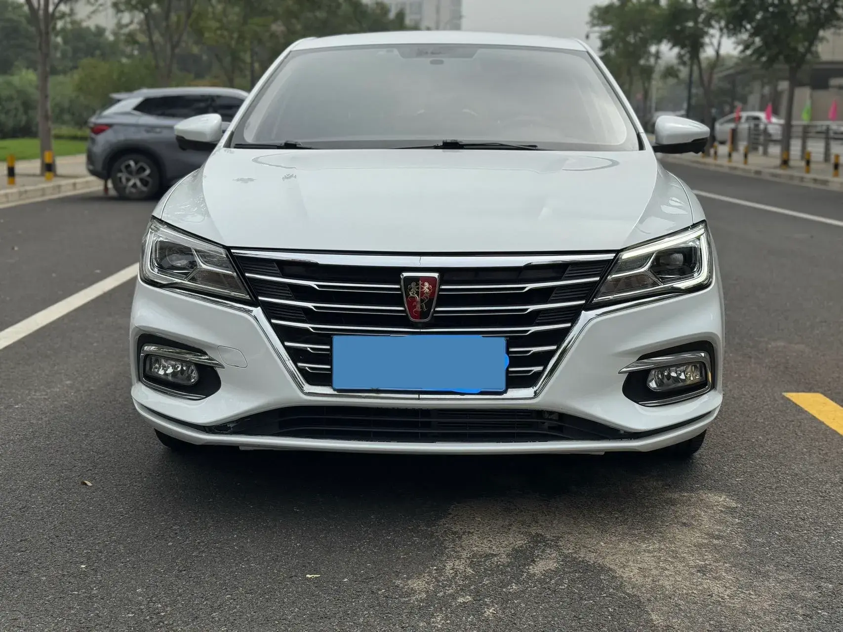 2020 ROEWE I5 thumbnail 2