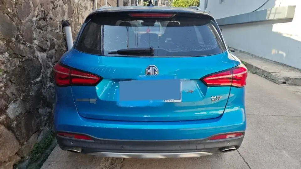 2018 MG HS thumbnail 3