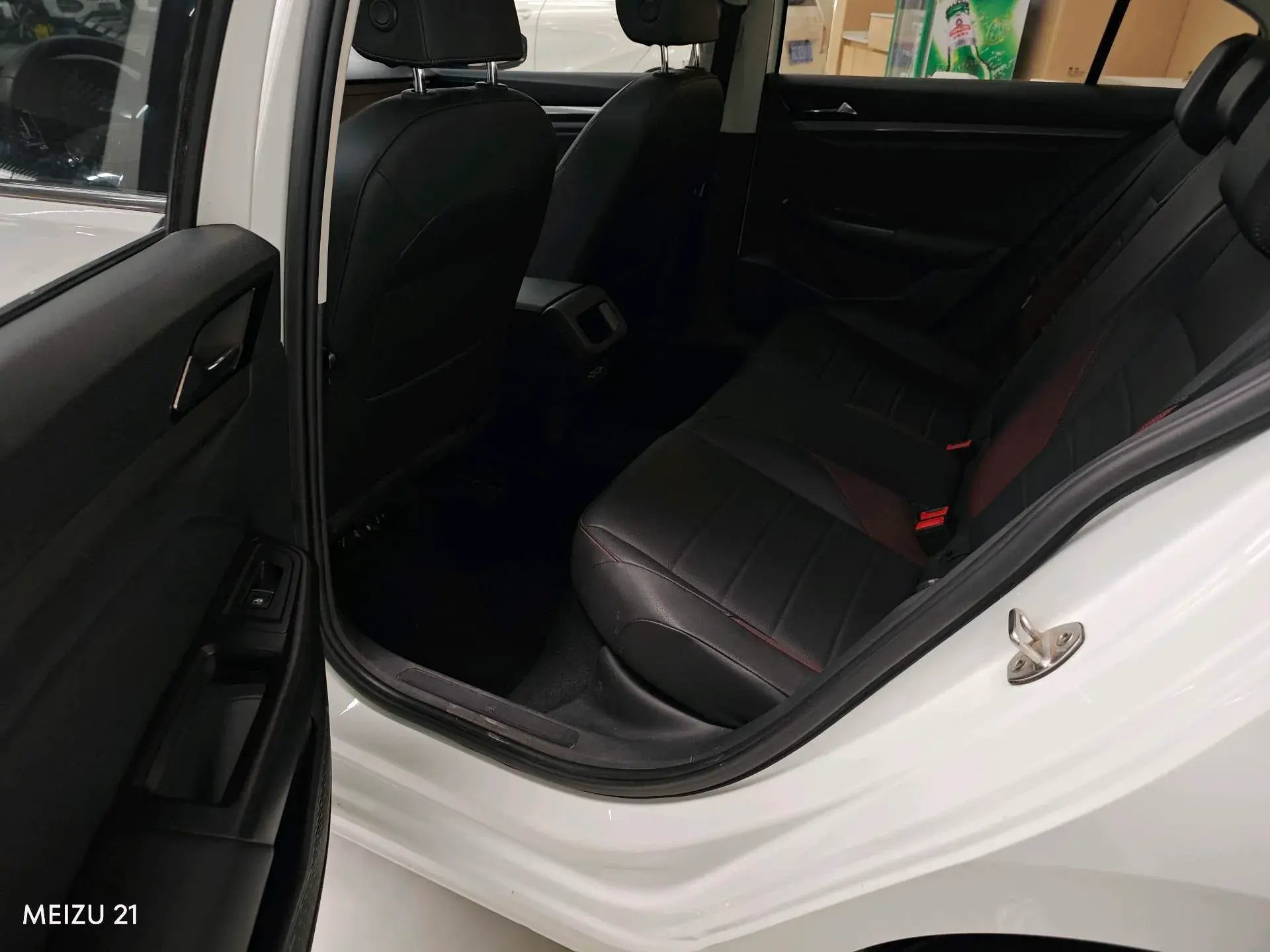 2019 VOLKSWAGEN BORA thumbnail 4