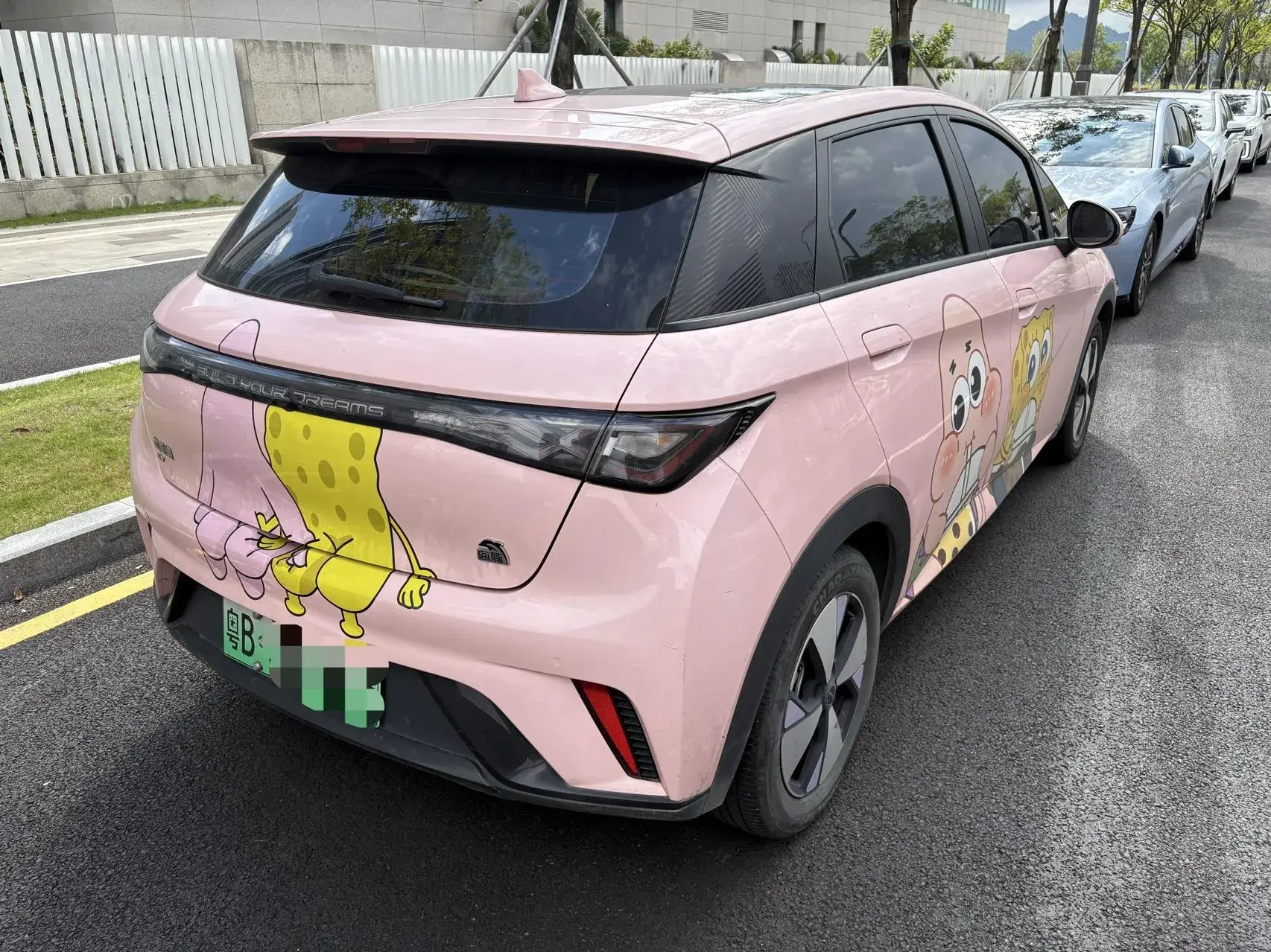 2023 BYD DOLPHIN thumbnail 4