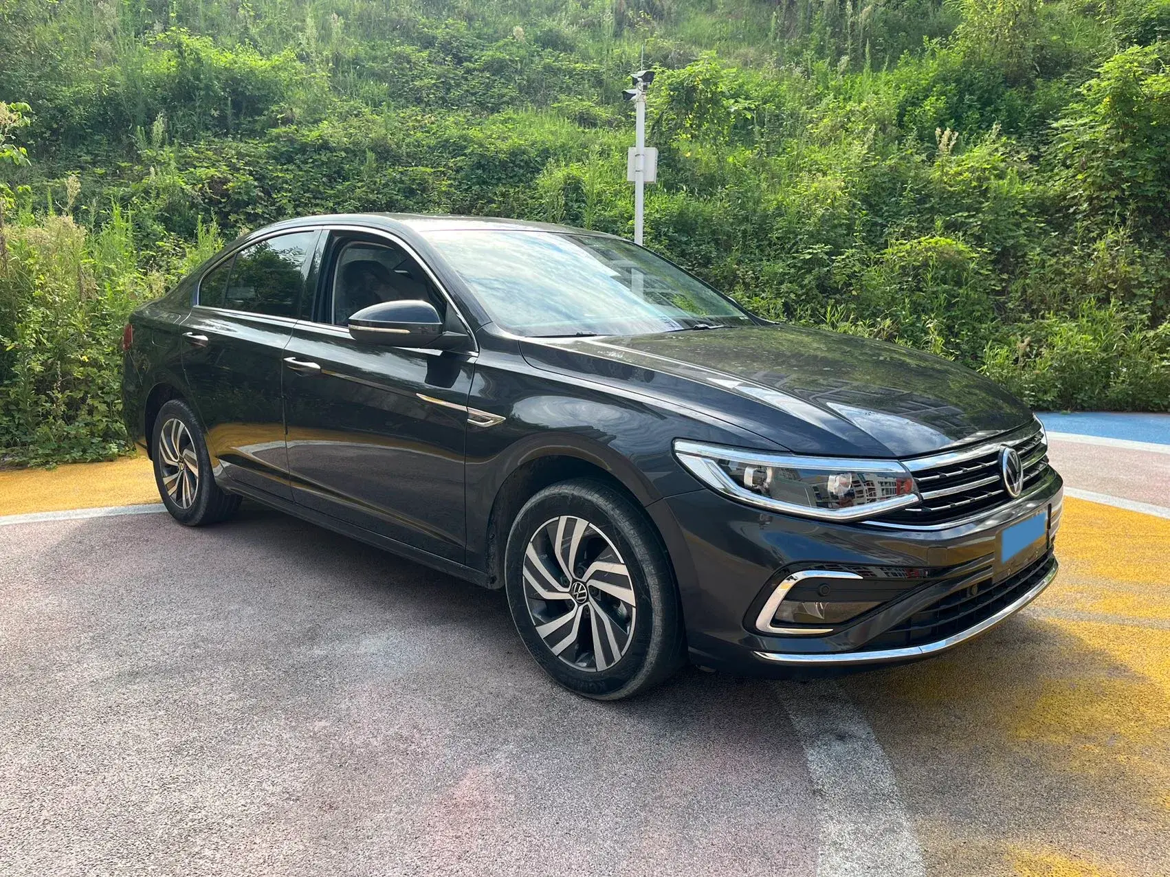 2023 VOLKSWAGEN BORA thumbnail 2