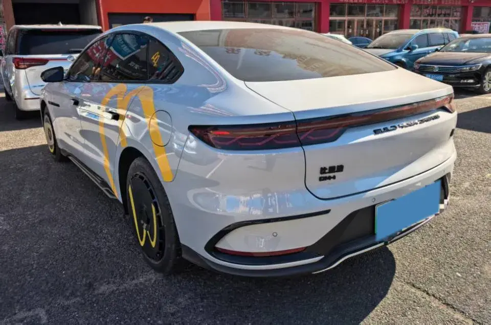 2024 BYD HAN thumbnail 2