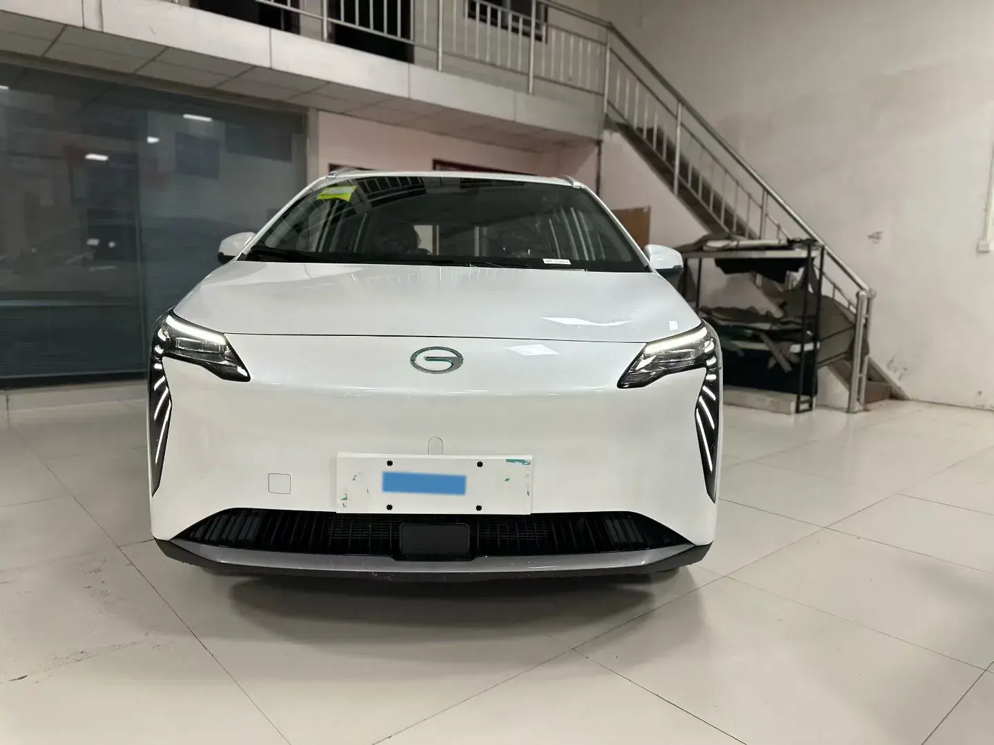 2025 AION Y thumbnail 2