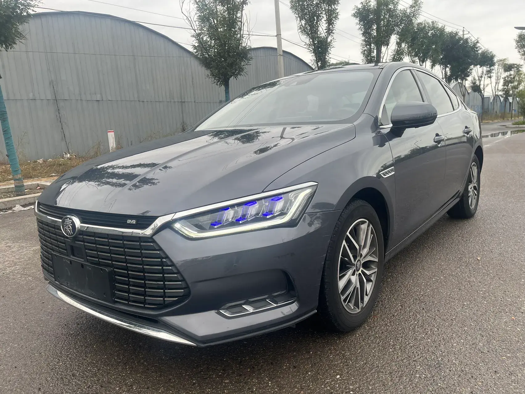2019 BYD QIN view 1