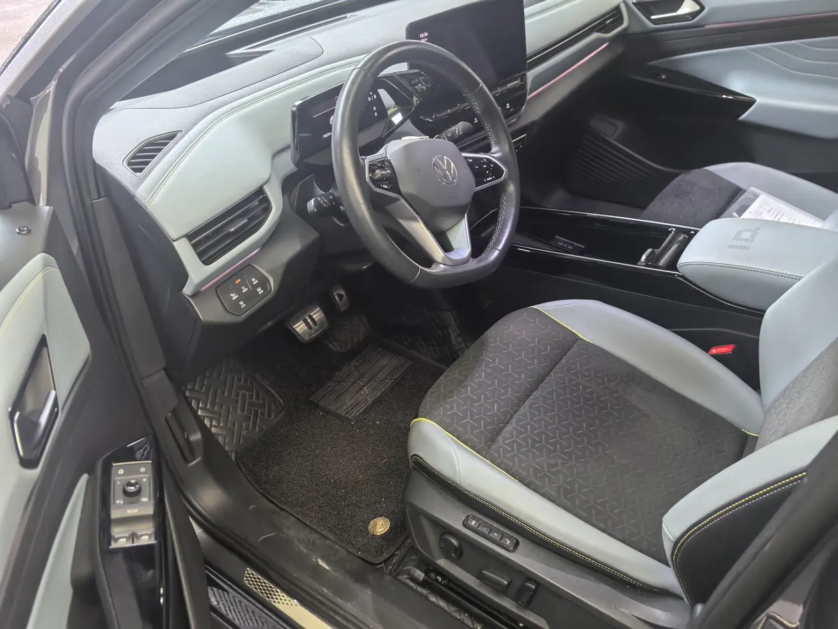 2022 VOLKSWAGEN ID.4 thumbnail 2