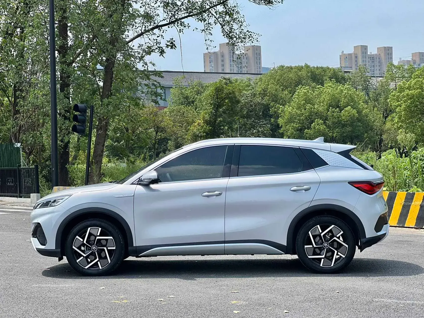 2022 BYD YUAN thumbnail 3