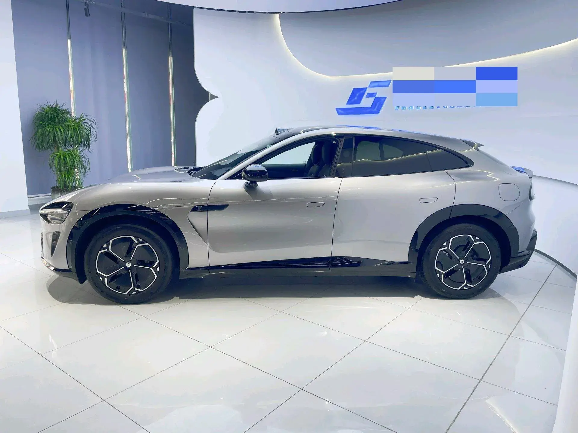 2025 MI YU7 thumbnail 3