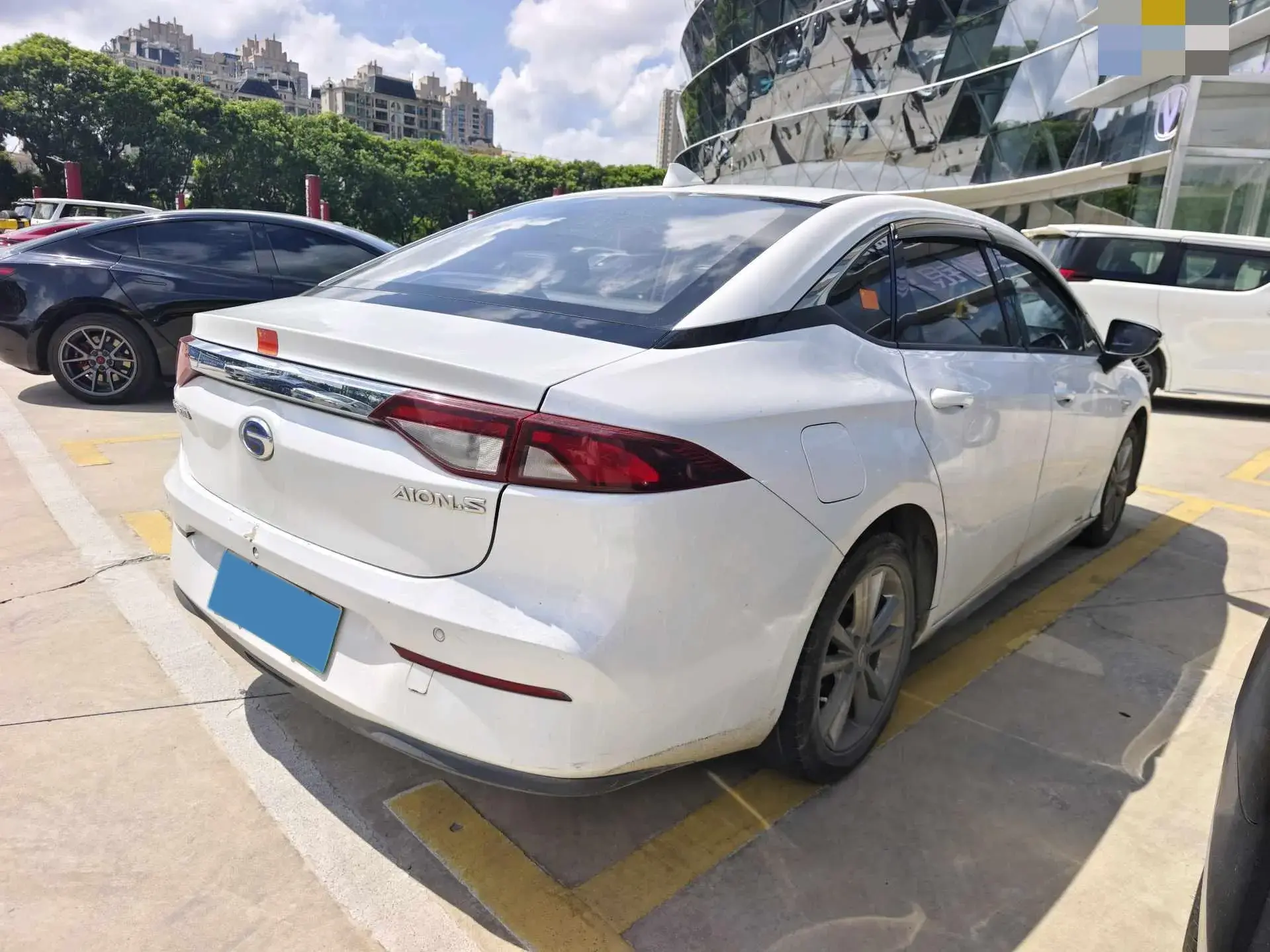 2019 AION S thumbnail 2