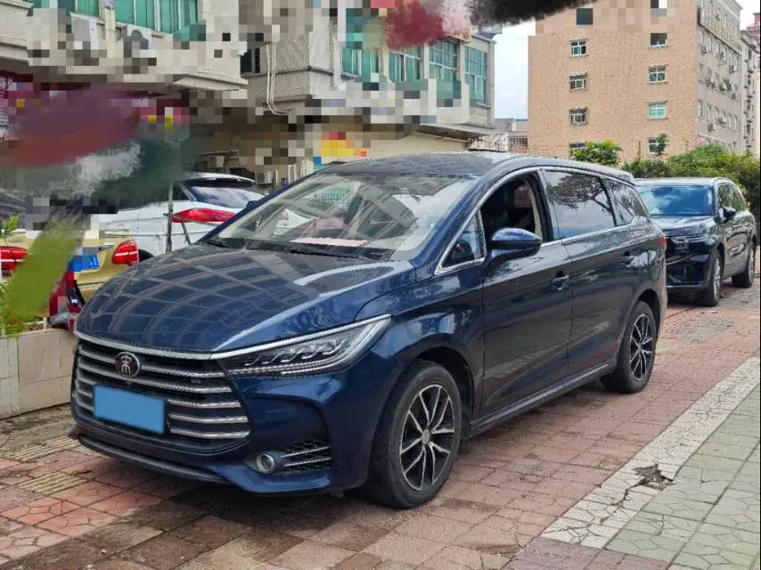 2017 BYD SONG view 1