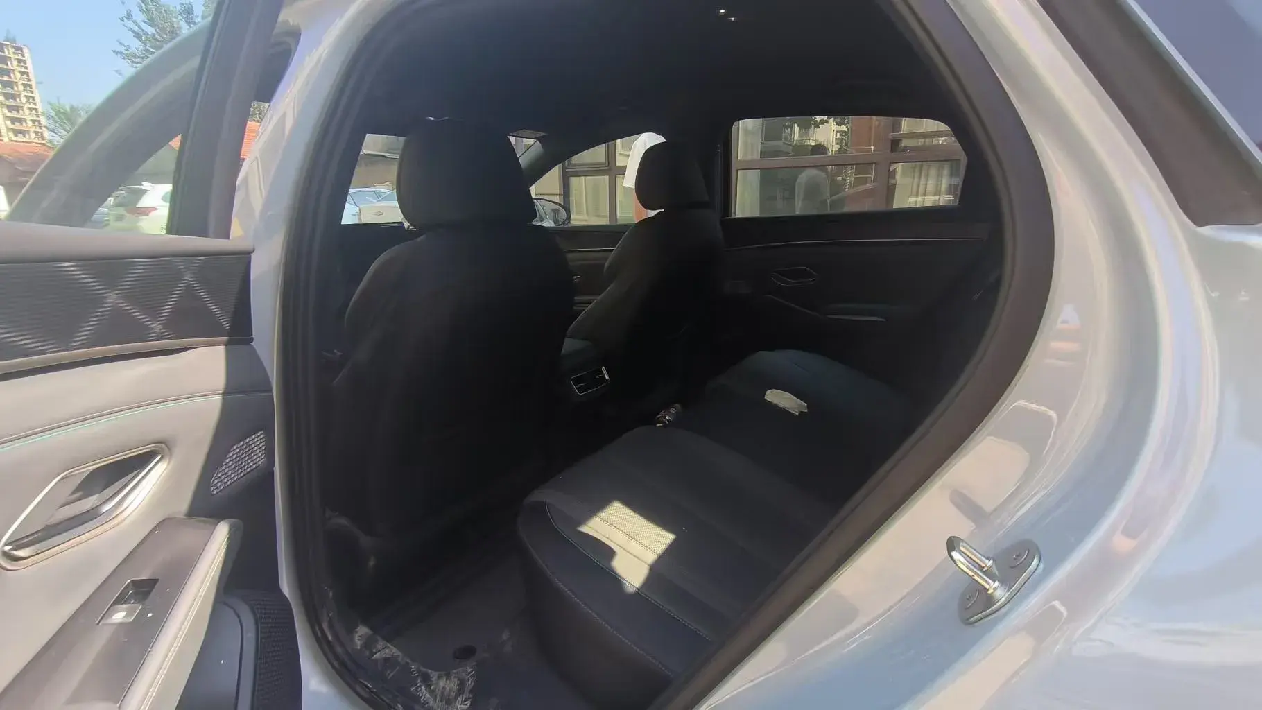 2024 BYD QINL thumbnail 3