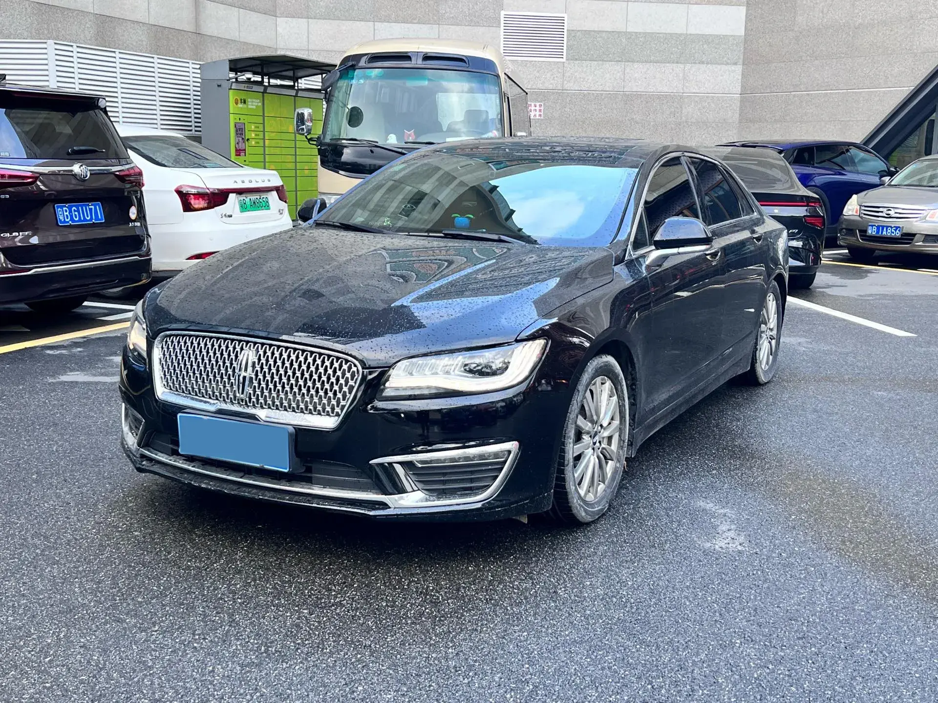 2019 LINCOLN MKZ view 1