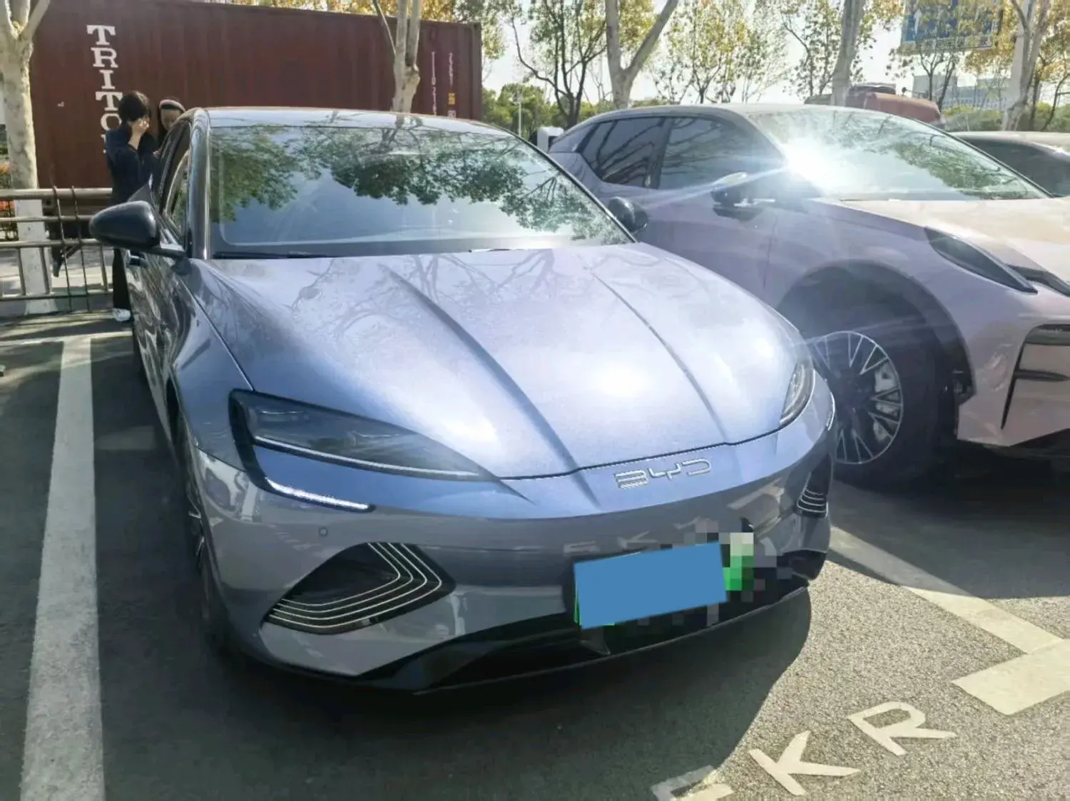 2023 BYD SEAL thumbnail 3