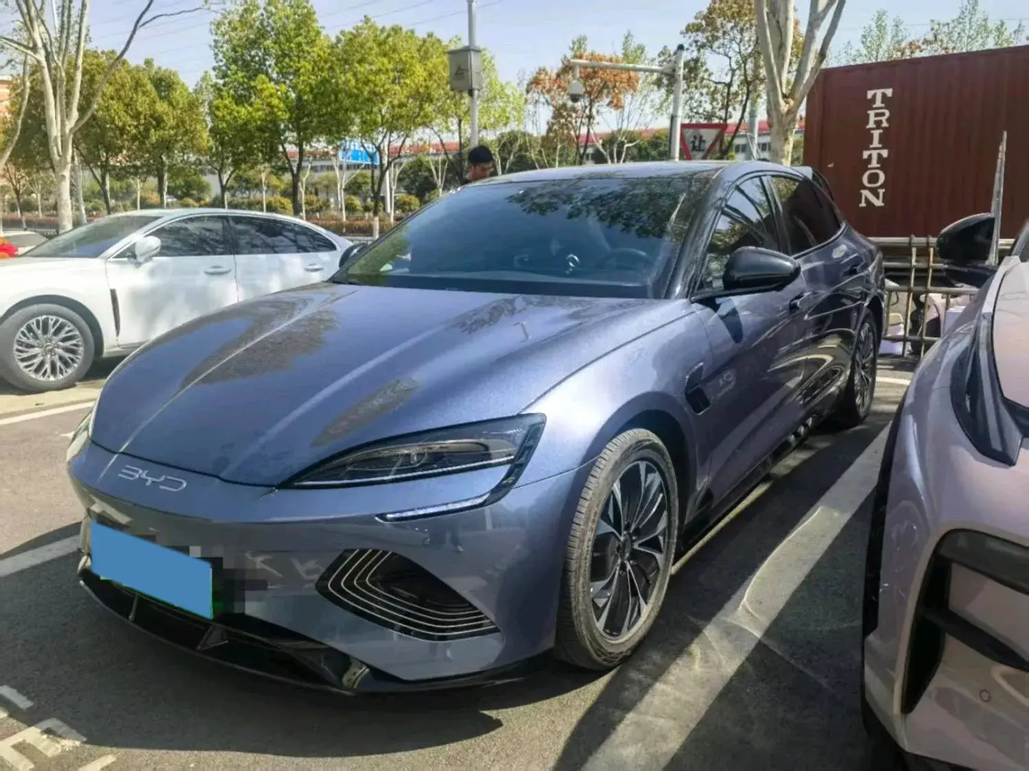 2023 BYD SEAL view 1