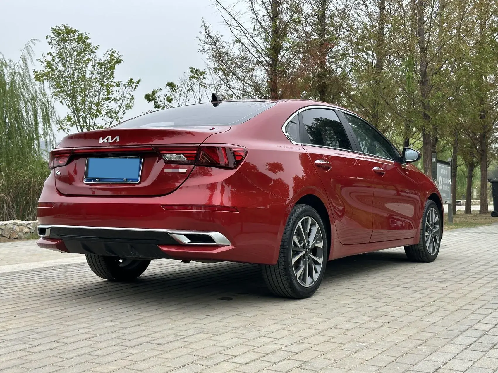 2021 KIA K3 thumbnail 3