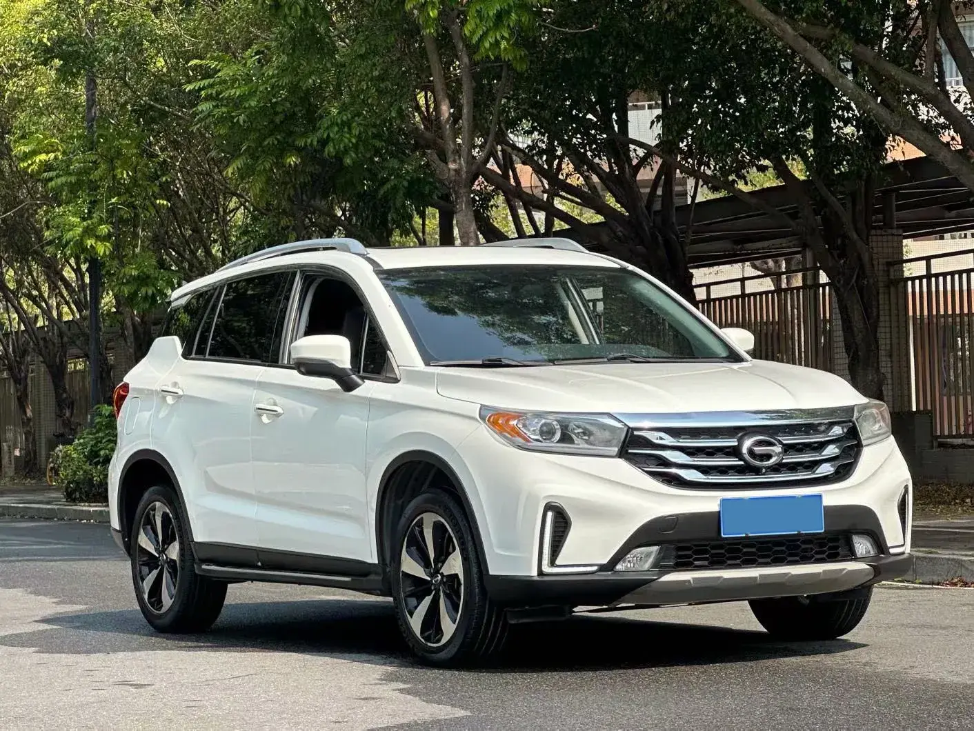 2018 GAC TRUMPCHI thumbnail 3