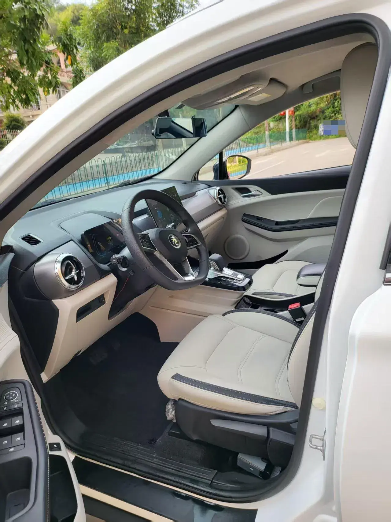 2021 BYD YUAN thumbnail 4