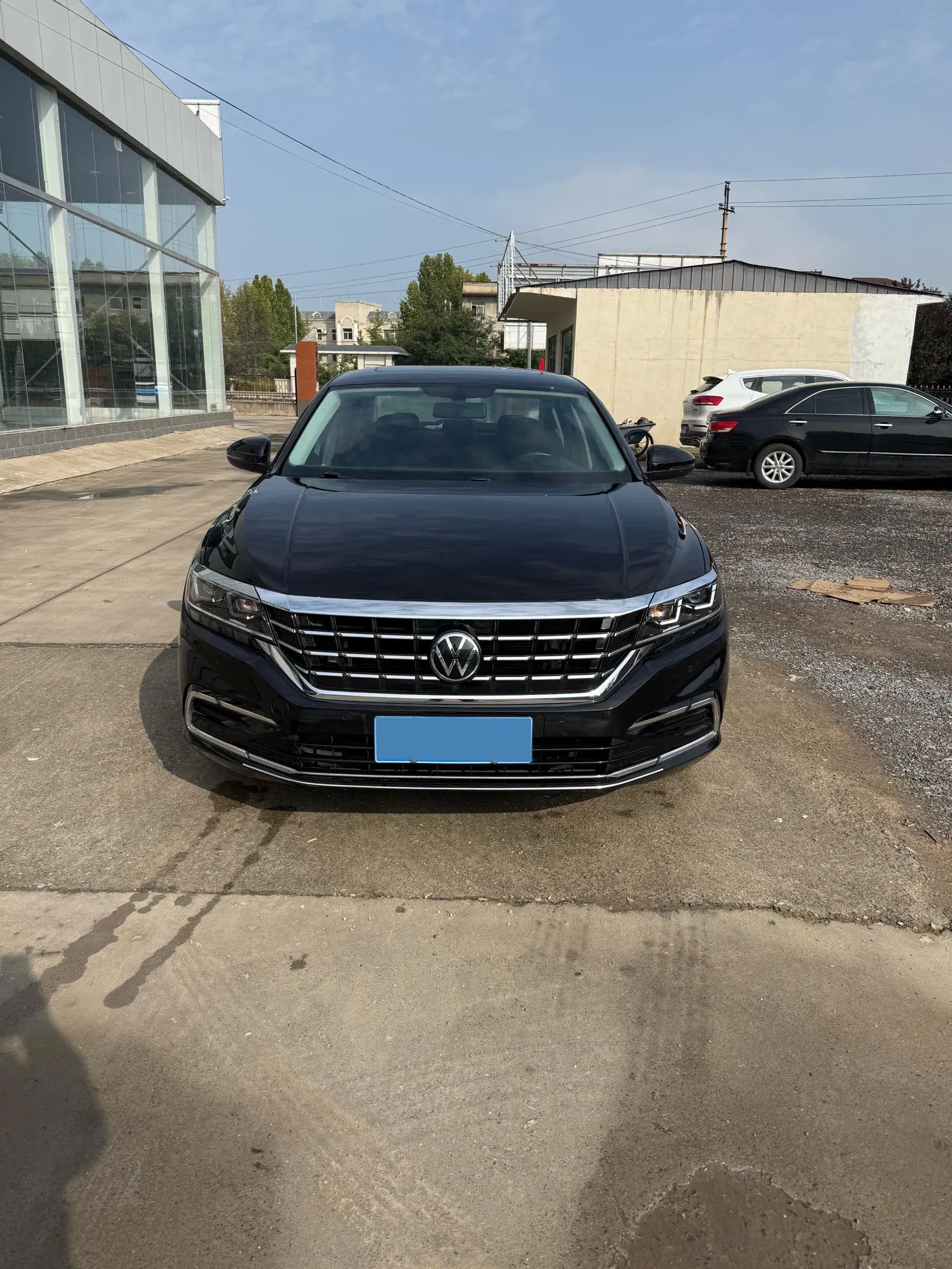 2021 VOLKSWAGEN PASSAT thumbnail 3