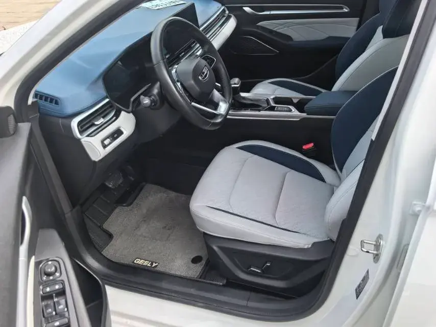 2022 GEELY EMGRAND thumbnail 4