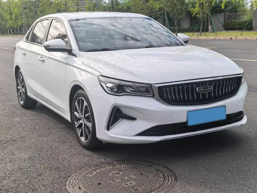 2022 GEELY EMGRAND thumbnail 3