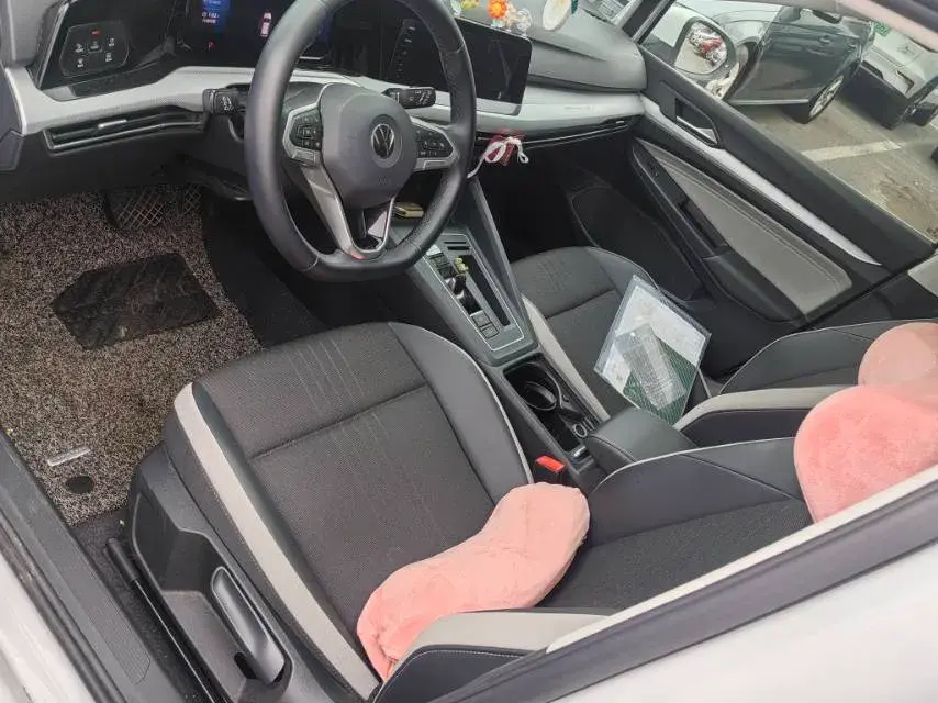 2021 VOLKSWAGEN GOLF thumbnail 3