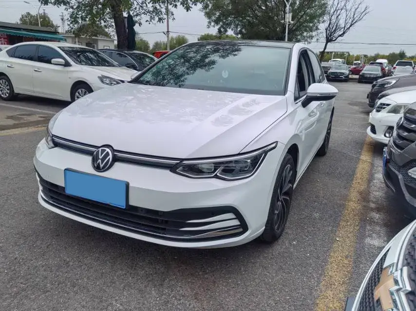 2021 VOLKSWAGEN GOLF view 1