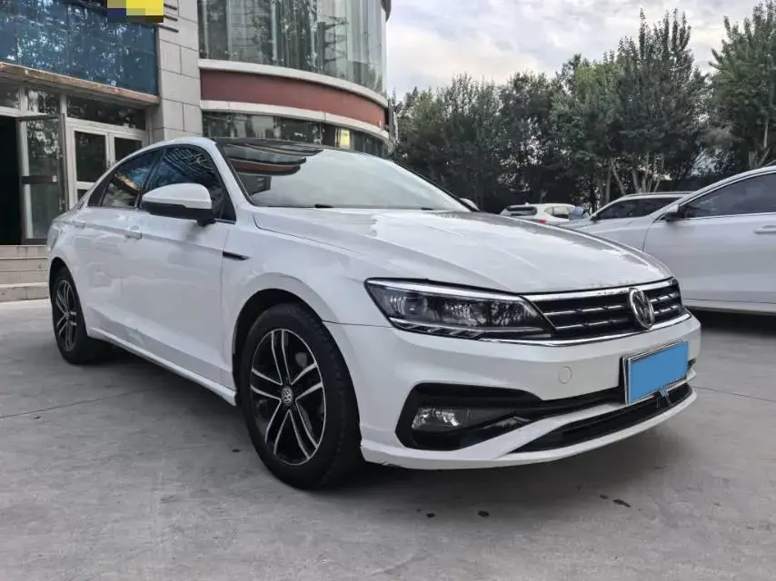 2019 VOLKSWAGEN LAMANDO thumbnail 3