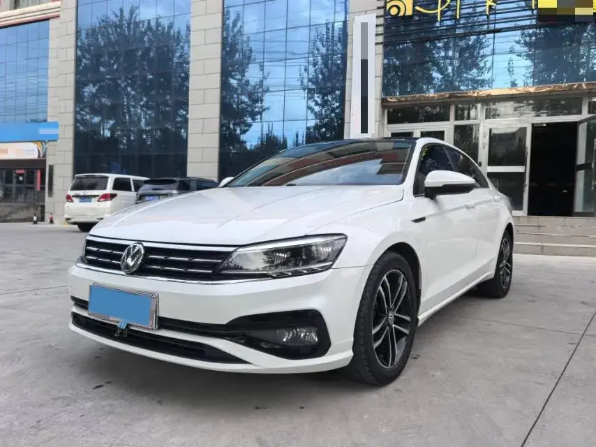 2019 VOLKSWAGEN LAMANDO view 1