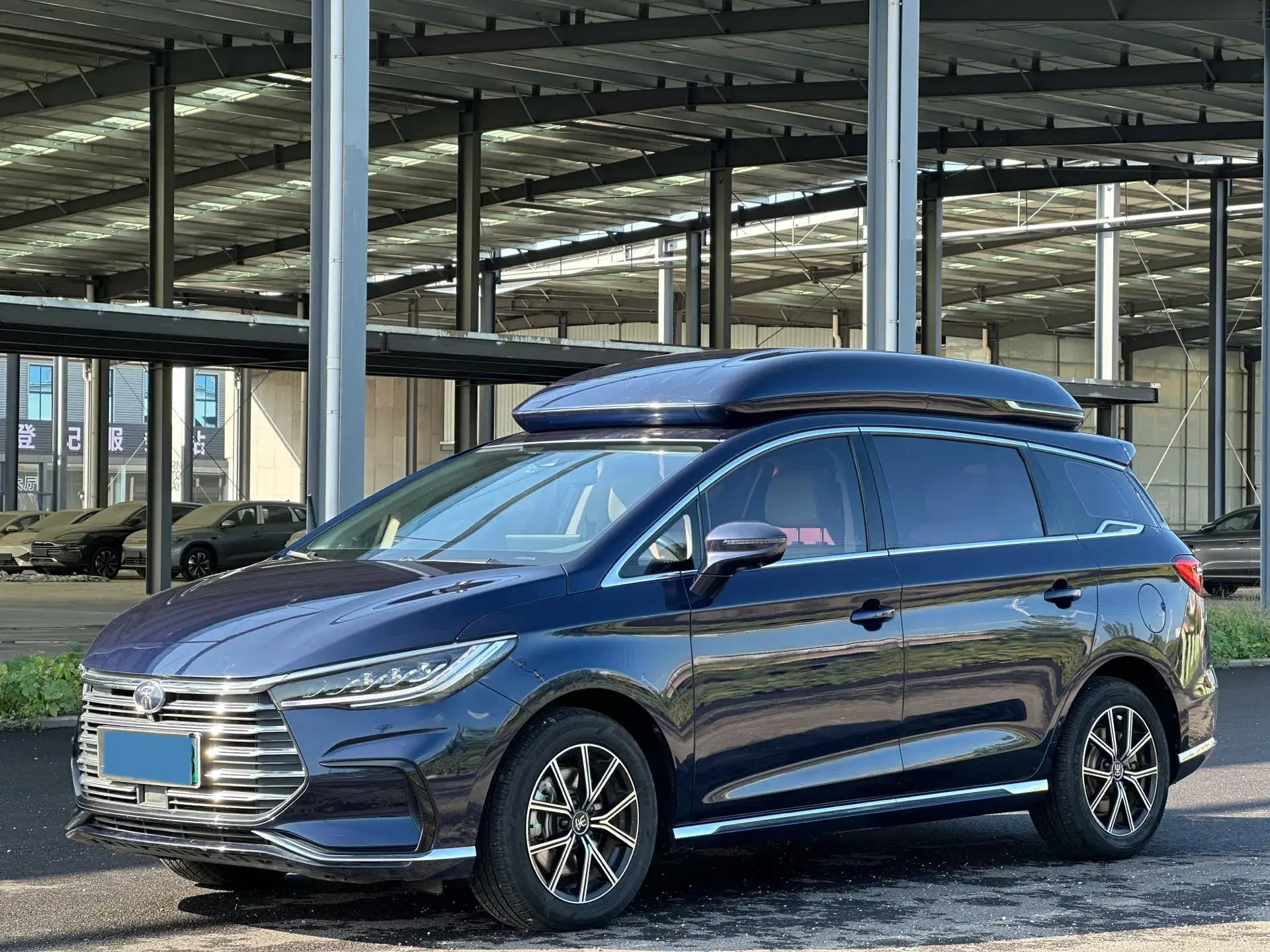 2022 BYD SONG view 1