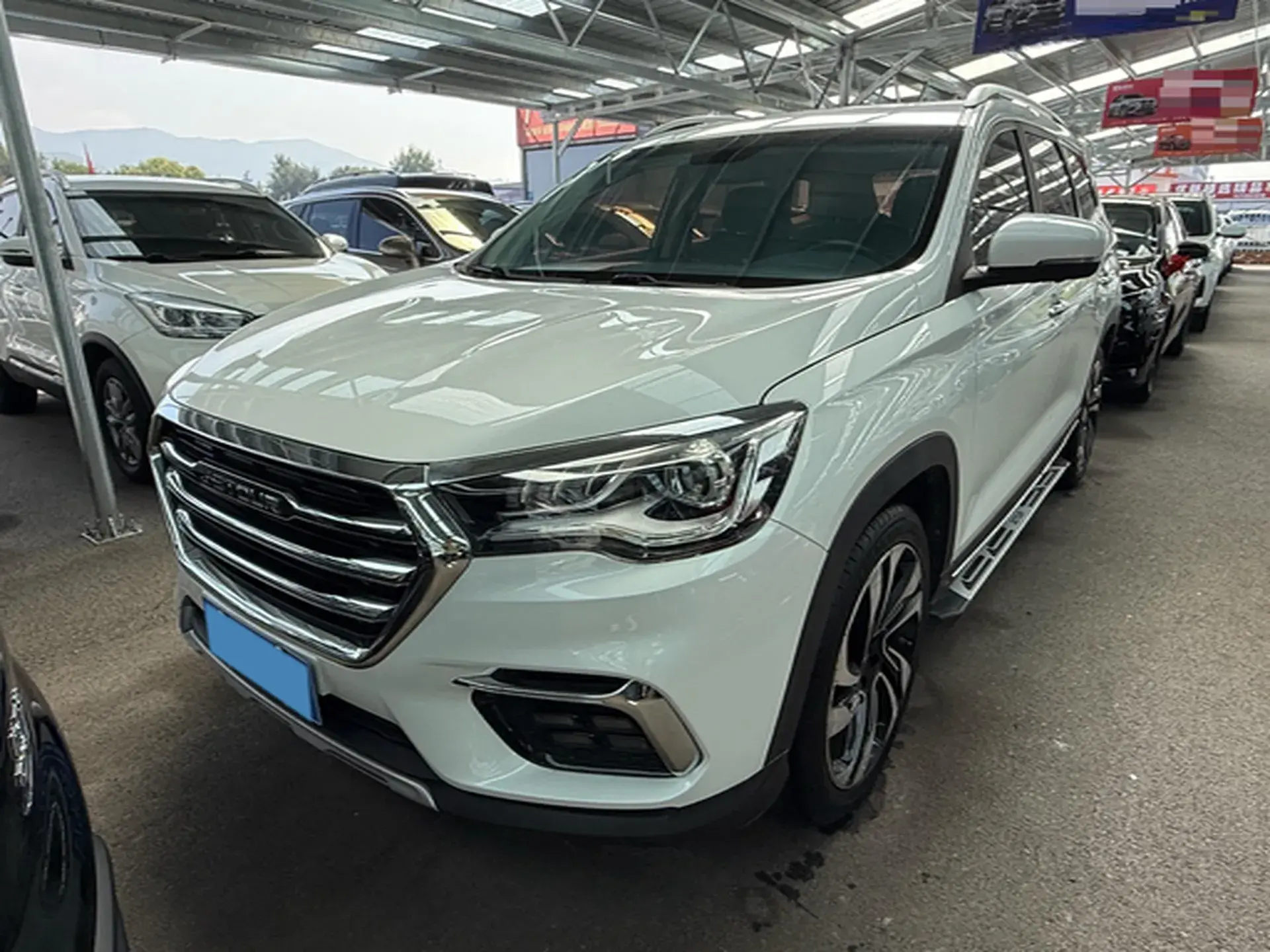 2019 JETOUR X90 view 1
