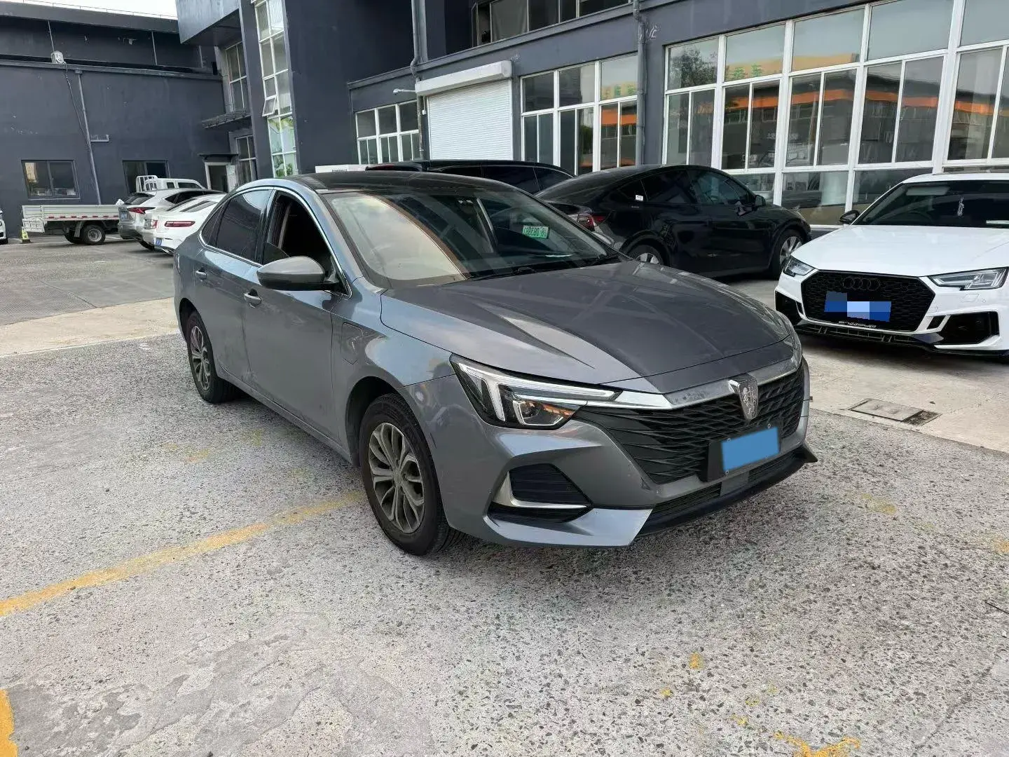 2022 ROEWE I6 thumbnail 2