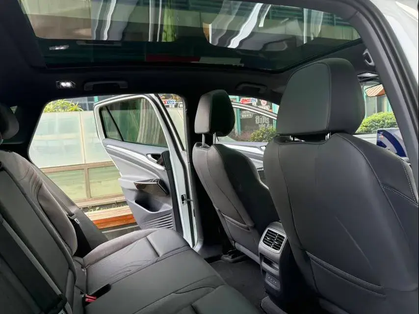 2022 VOLKSWAGEN ID.4 thumbnail 4