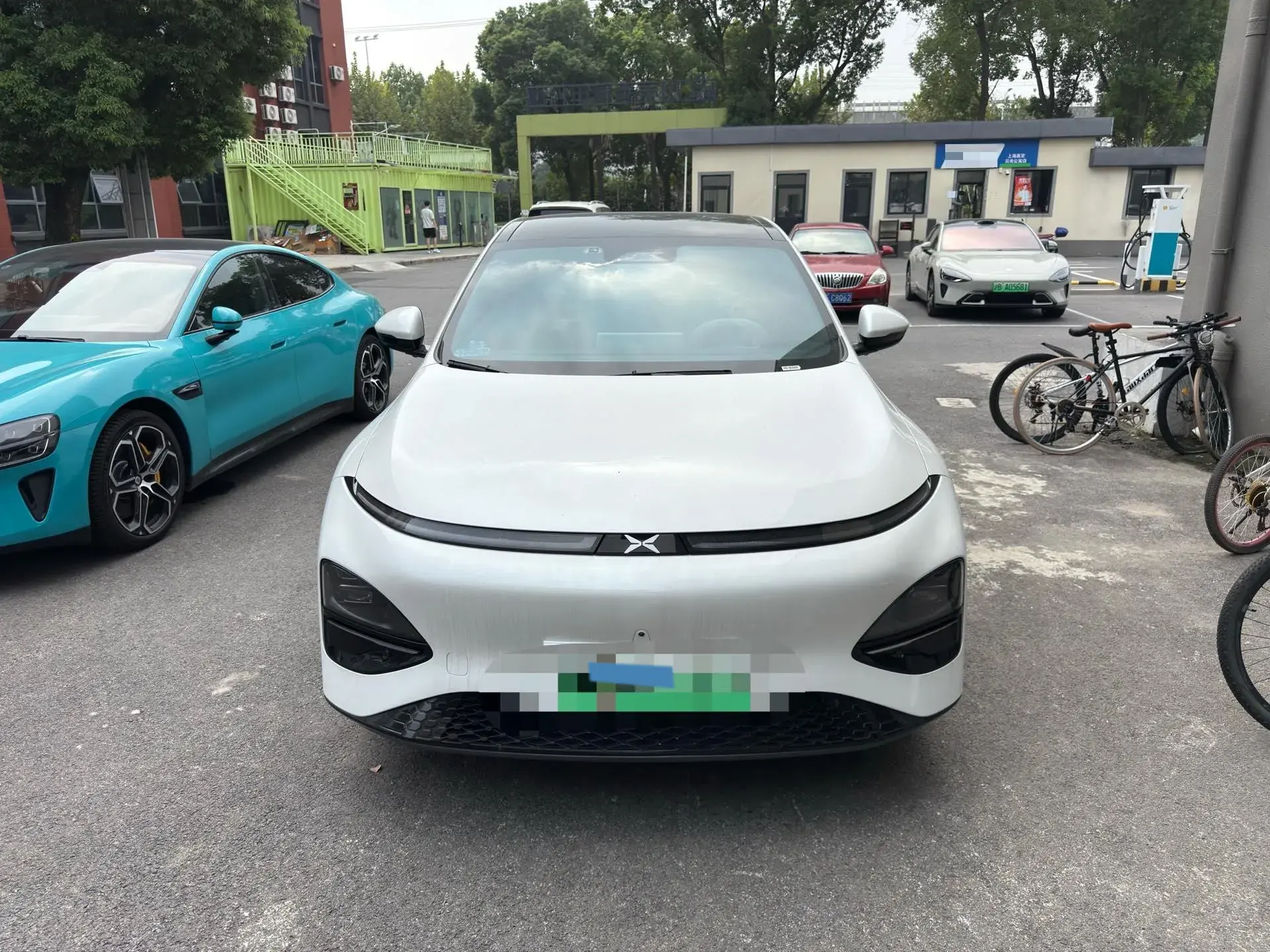 2023 XPENG G6 thumbnail 2