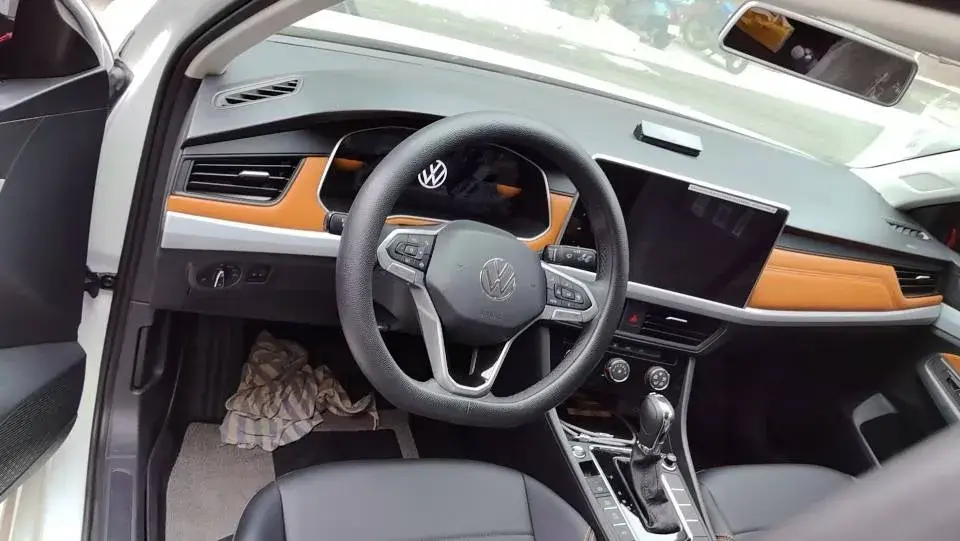 2025 VOLKSWAGEN BORA thumbnail 4