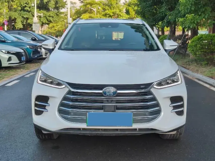 2019 BYD TANG thumbnail 2