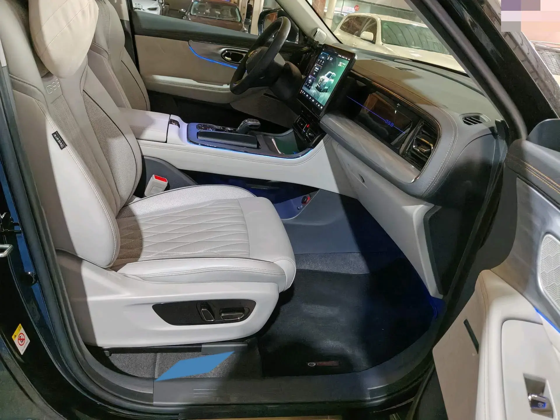 2022 GAC TRUMPCHI thumbnail 4