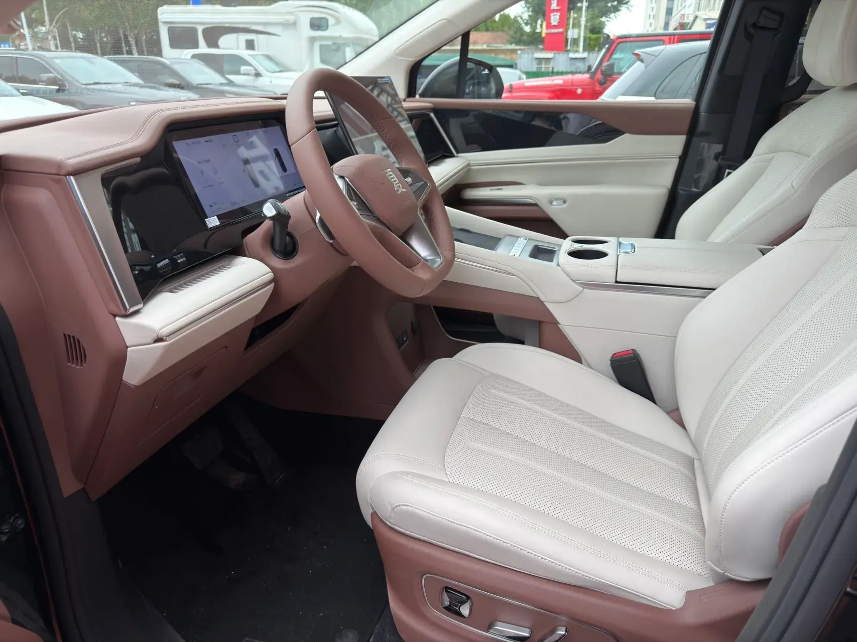 2025 BYD XIA thumbnail 3